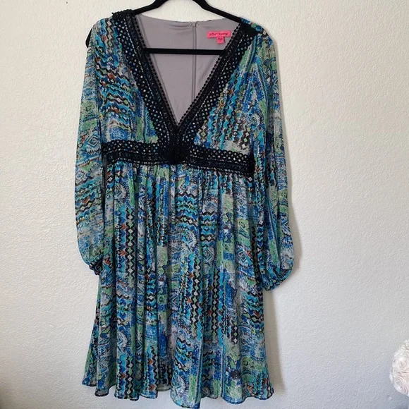 Betsy Johnson Cold Shoulder Long Sleeve Baby Doll Dress - Picture 5 of 10